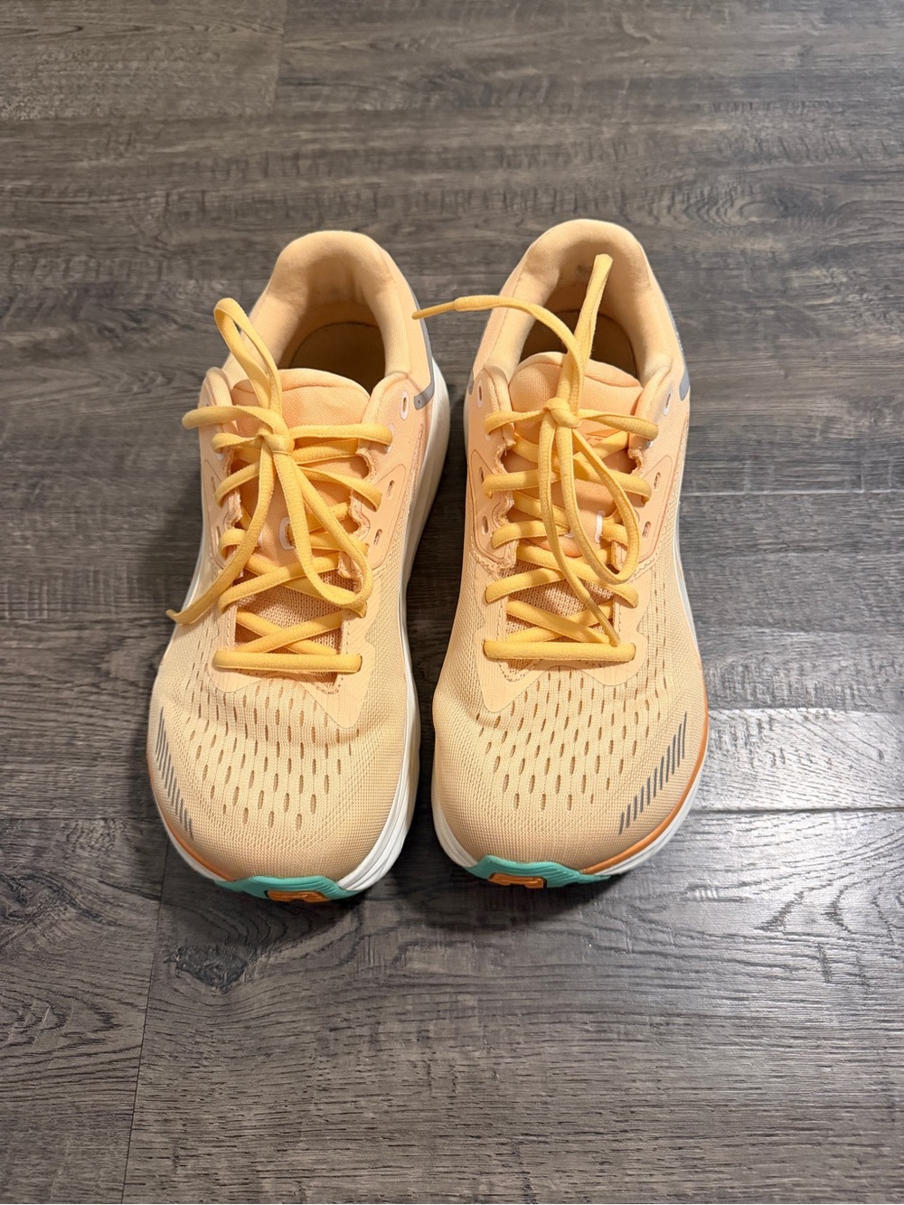 Altra Women's Peach/Light Orange Running Shoes